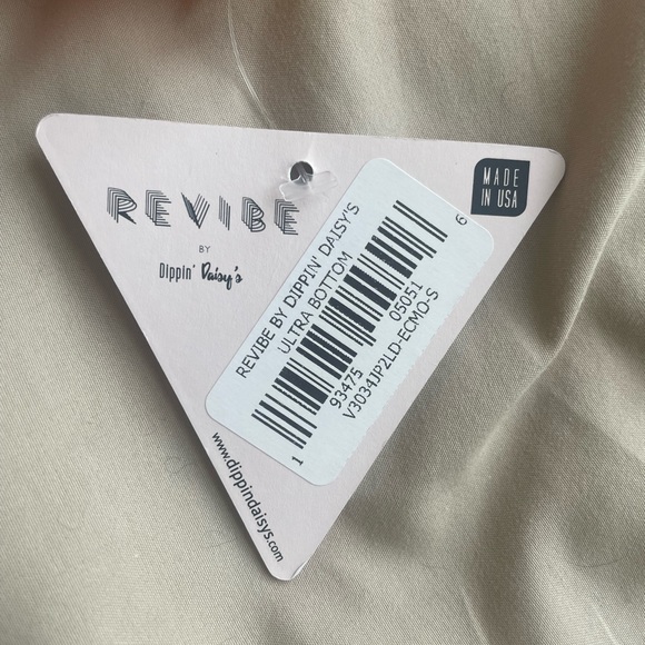 Dippin Daisys Matching Bikini - Picture 2 of 3